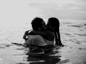 實(shí)用案例，主動(dòng)分手想要挽回前女友應(yīng)該怎么做？只需兩步重新讓前女友愛上你