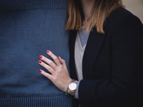 如何有效挽回背叛妻子的男朋友，修復(fù)破裂感情